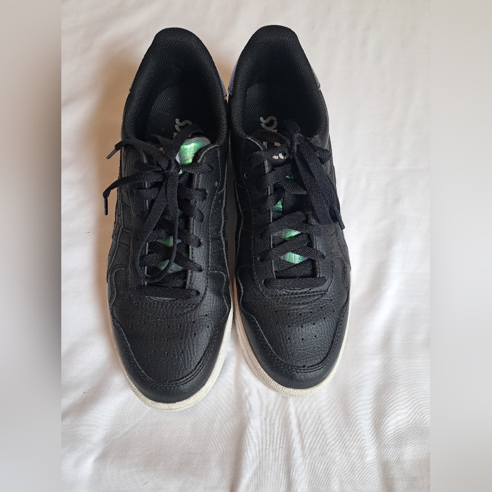 Women's ASICS Japan S shoes size 8.5
